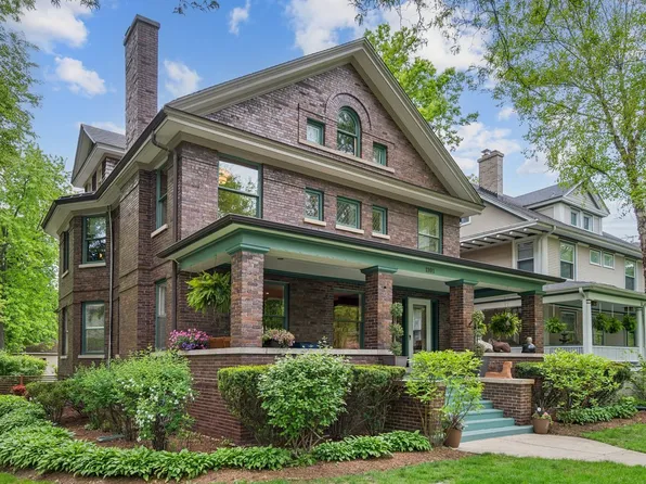 1101 Forest Ave, Wilmette, IL 60091