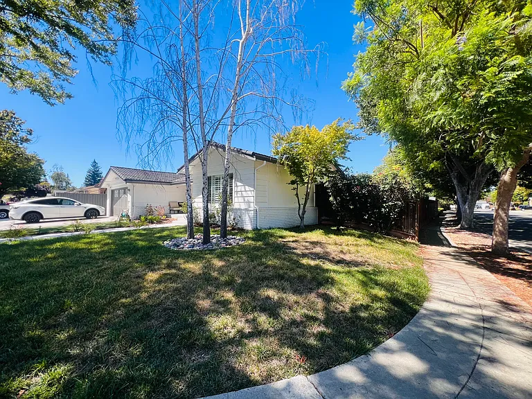 903 Lanewood Dr — Photo 10