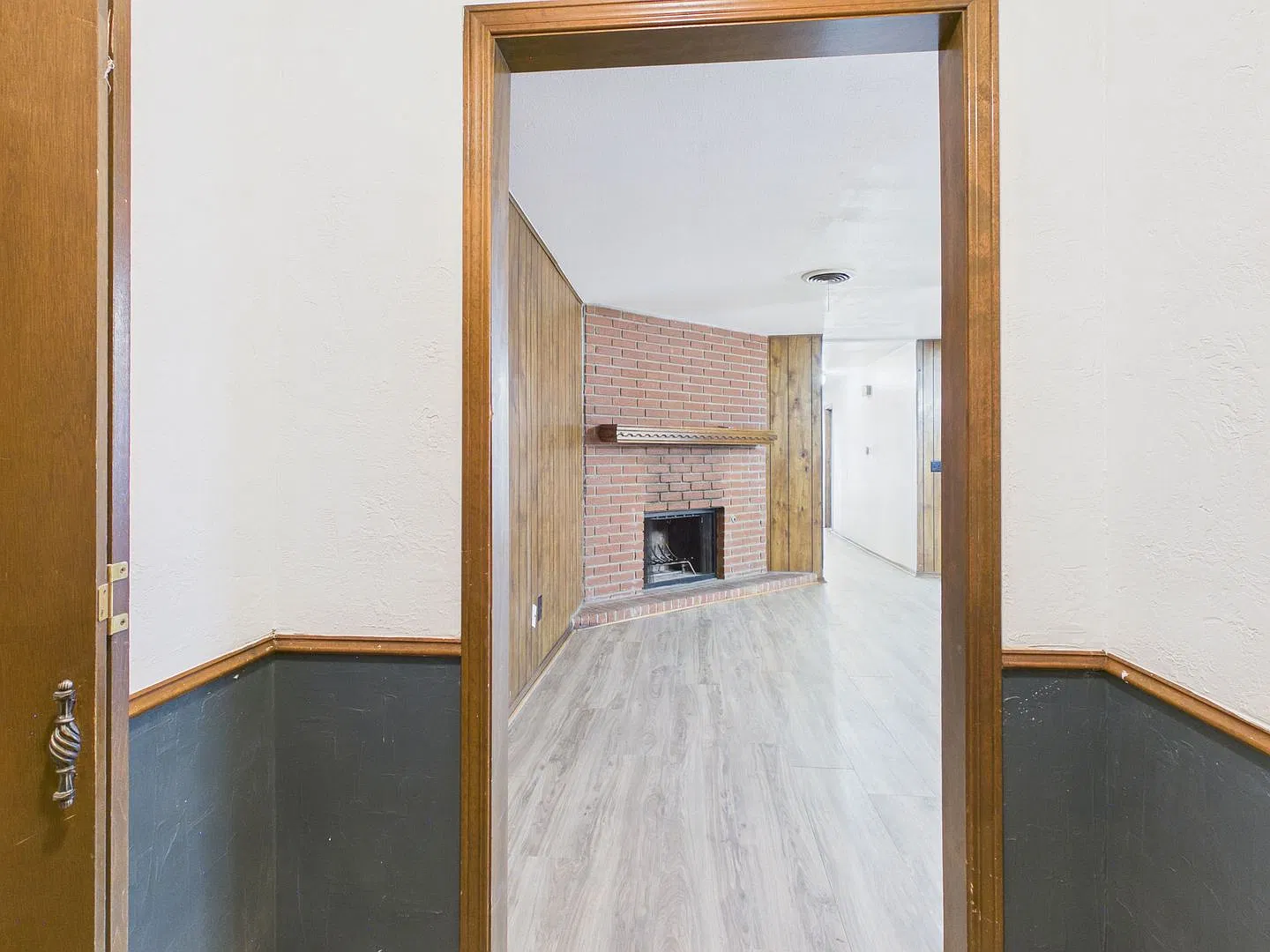 Refreshed 2 Bedroom 2 Bathroom Duplex in Ridgecrest! — Photo 4