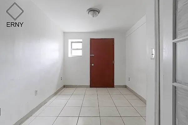 Rented by ERNY LLC | media 37