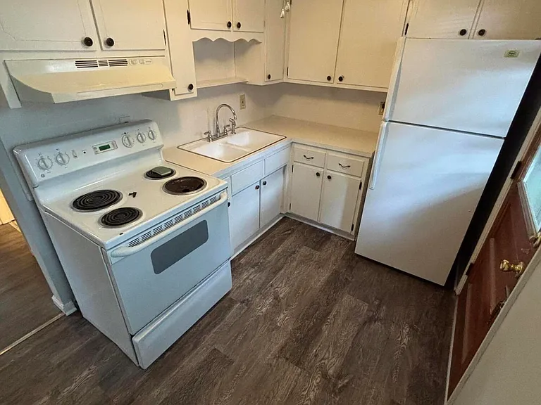 339 Idlewylde Dr #1 — Photo 6