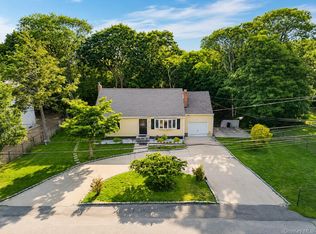 30 Dow Street, Central Islip, NY 11722