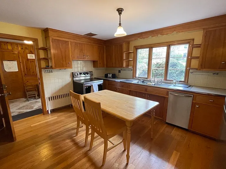 204 Follen Rd — Photo 5