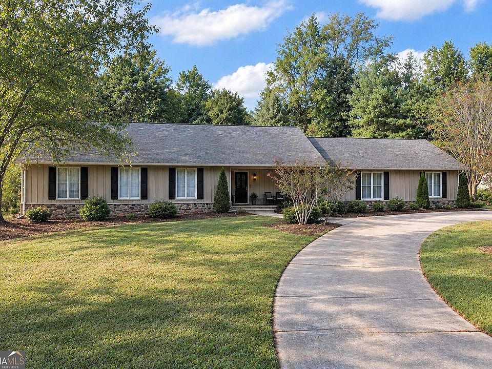 1st image of 3526 Montgomery Dr