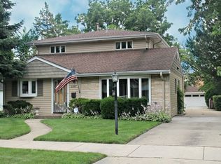 1297 Jeannette St, Des Plaines, IL 60018