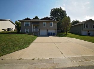1313 Rose St, Kearney, MO 64060
