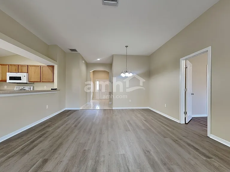 27437 Sugar Loaf Dr — Photo 5