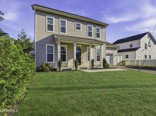 17 4th Ave, Toms River, NJ 08757