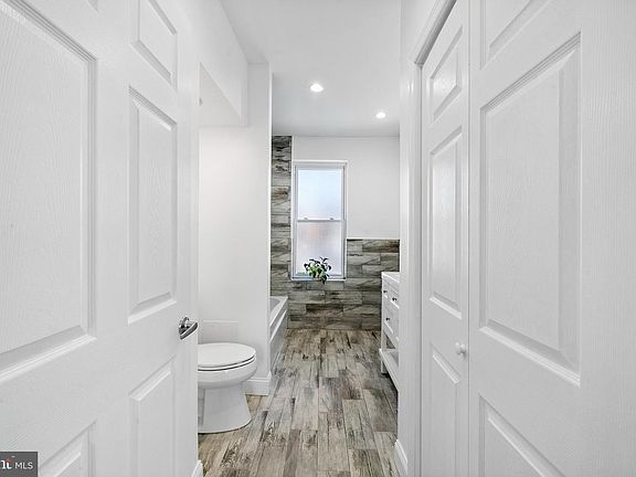 5th image of 2319 N College Ave #2