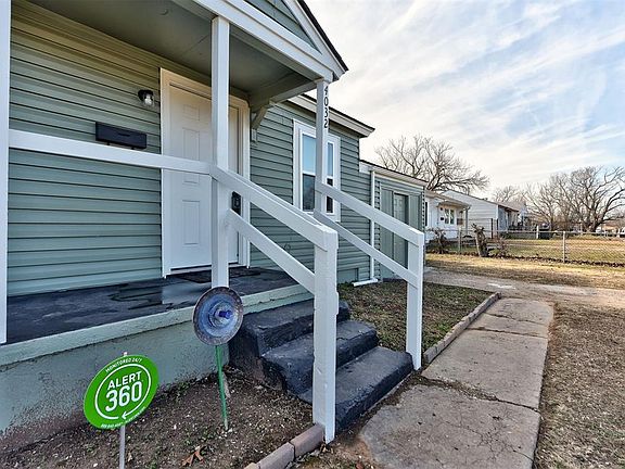 3rd image of 4032 Teal Dr