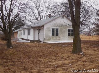 876 975n Ave, Mount Sterling, IL 62353