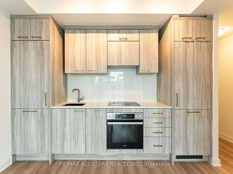 634 Church St #4006 — Photo 7
