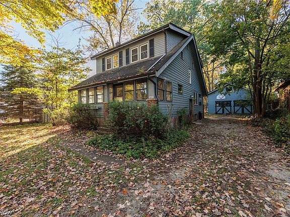 2nd image of 28391 Detroit Rd