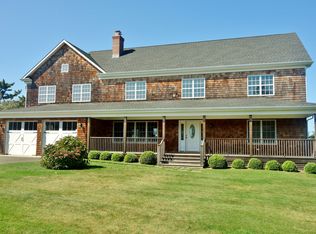 (Undisclosed Address), Southampton, NY 11968