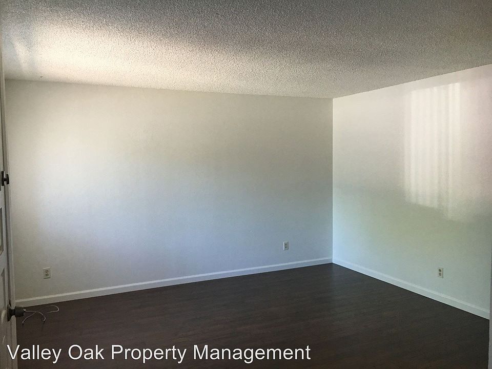 2nd image of 1304 Clevenger Dr APT 2