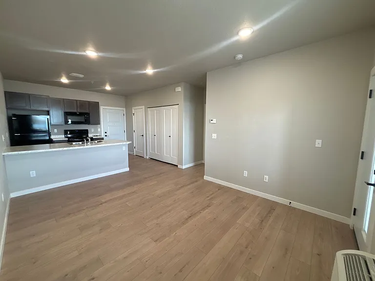 522 W Bickford St — Photo 20