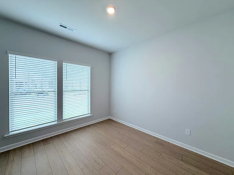 131 Clift Creek Dr — Photo 31
