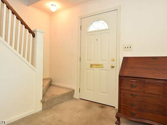 3rd image of 12 Woodside Ave