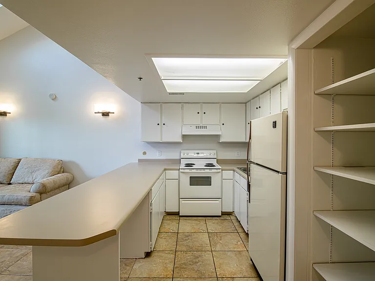 1487 Woodside Ave #206B — Photo 4