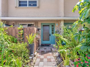 814 Banks Rd, Coconut Creek, FL 33063