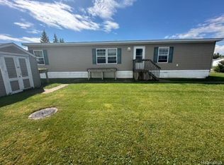 29319 Maple Dr, Flat Rock, MI 48134