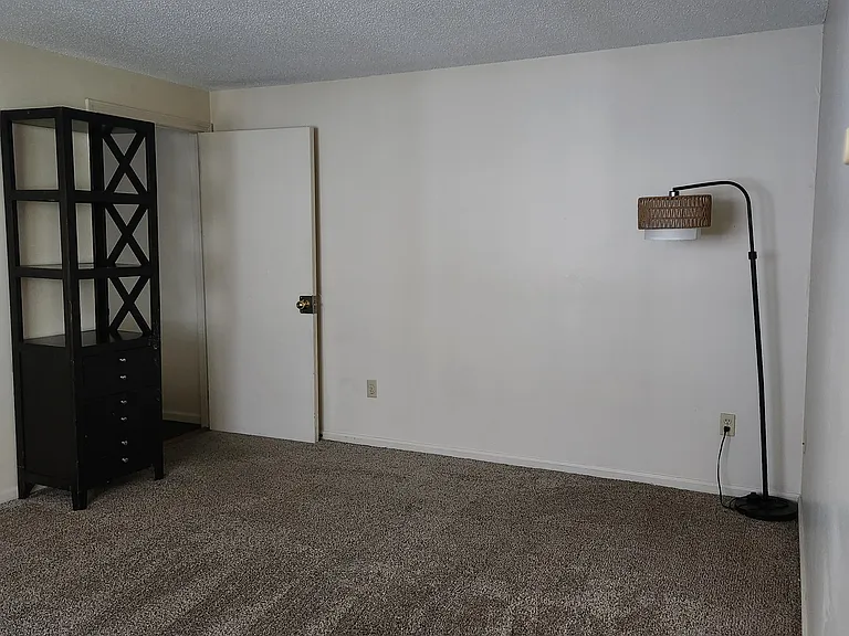 129 Pine St #4 — Photo 5
