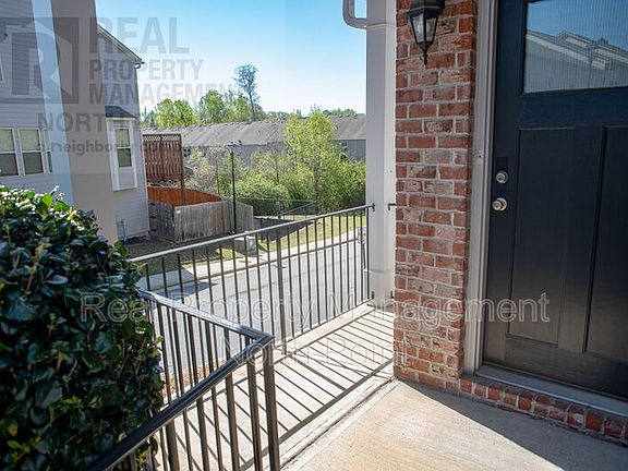 4th image of 2357 Whiteoak Bnd SE