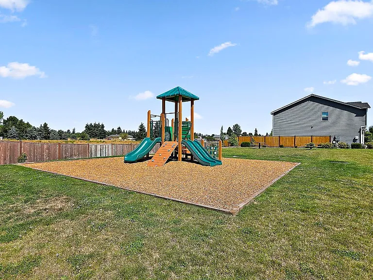 15065 Iverson Loop SE — Photo 45