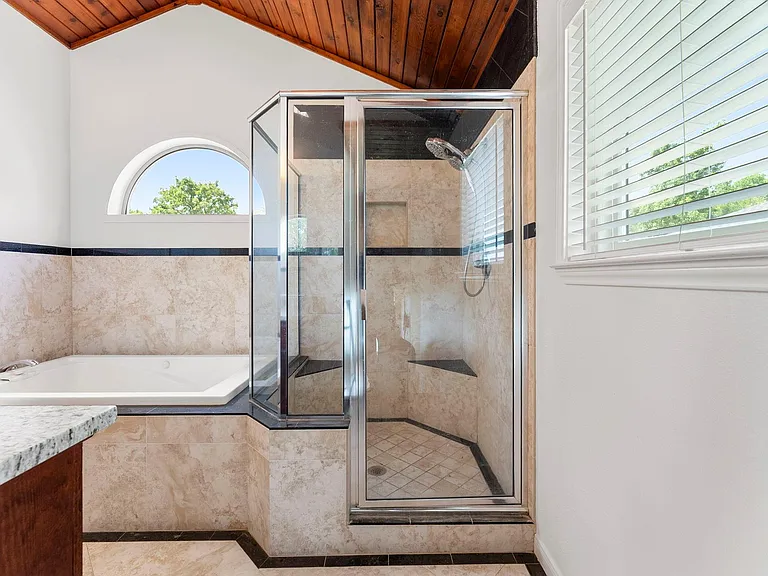 3920 Brookhaven Dr — Photo 28