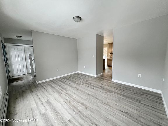5th image of 132 Grey Cliff Dr
