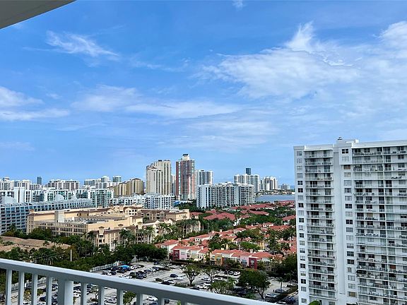 3rd image of 2801 NE 183rd Street #1810W