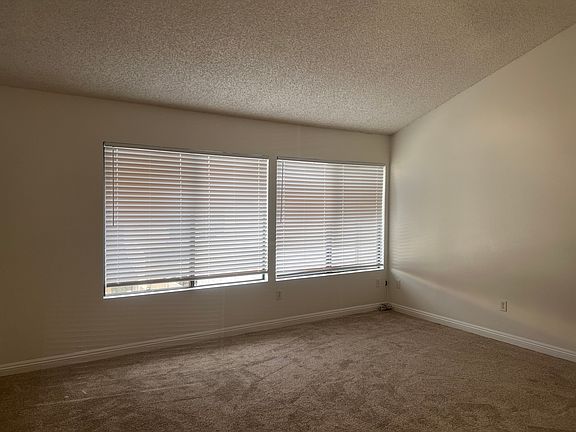 3rd image of 5257 Colodny Dr Unit C8