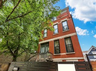 2707 W Augusta Blvd, Chicago, IL 60622