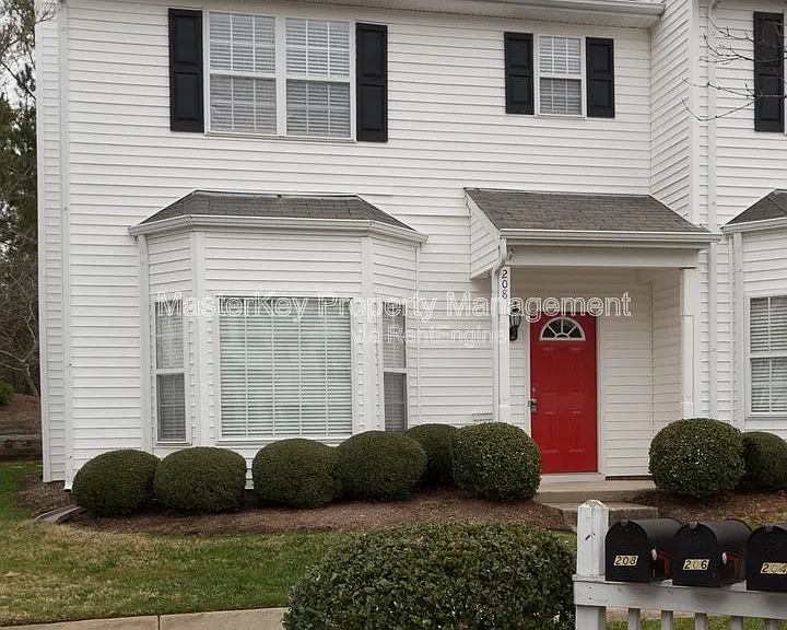208 Pointe Crest Ct — Photo 17