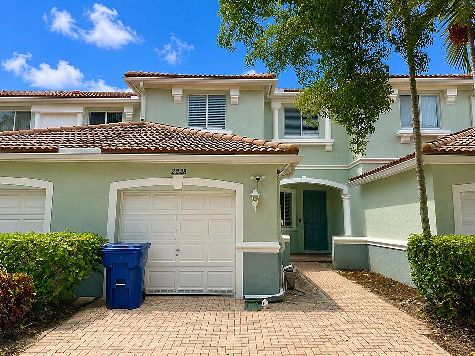 1st image of 2228 Oakmont Drive