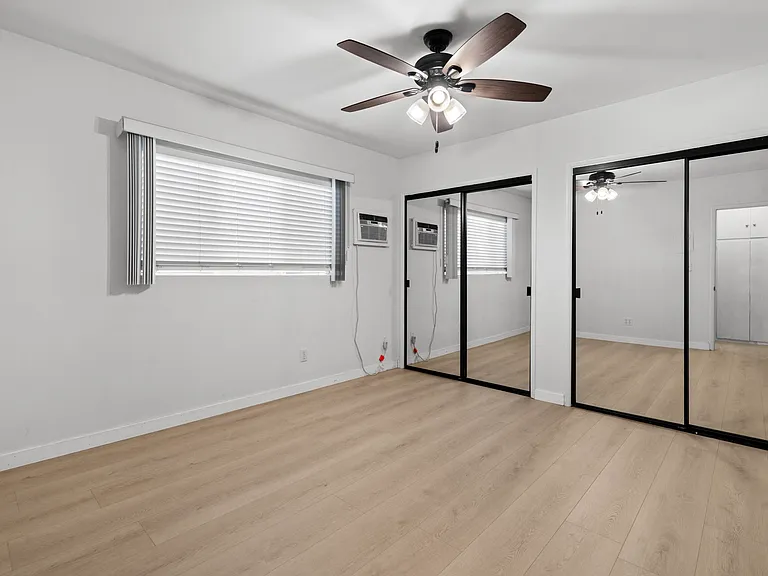 147 N La Peer Dr #6 — Photo 13