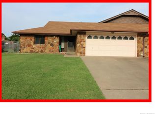 818 SE Quail Ridge Rd, Bartlesville, OK 74006