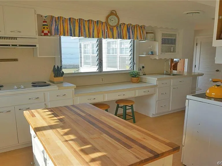 10 Weston Rd — Photo 10