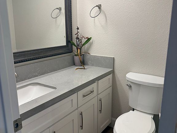 3rd image of 1338 Thomas Ave APT B