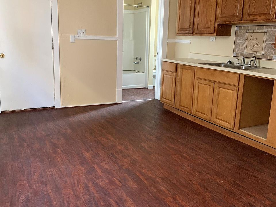 1st image of 229 Ann Ave