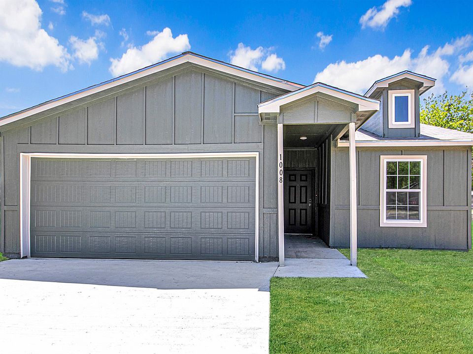 1st image of 1008 Yancey Cir