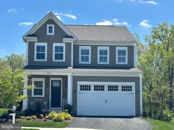 43395 Inas Pond Dr, Chantilly, VA 20152