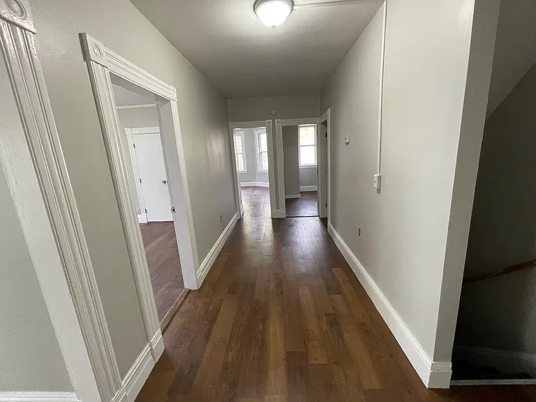 19 Prince St #2R — Photo 2