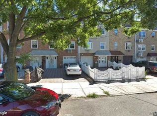 61-21 75th Pl, Middle Village, NY 11379