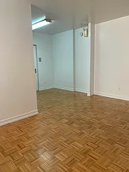 Rented by M.Grossman R.E. Management