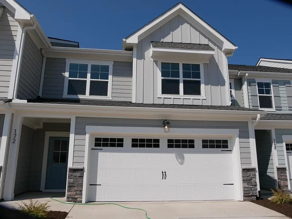 172 Sears Ridge Ln — Photo 2