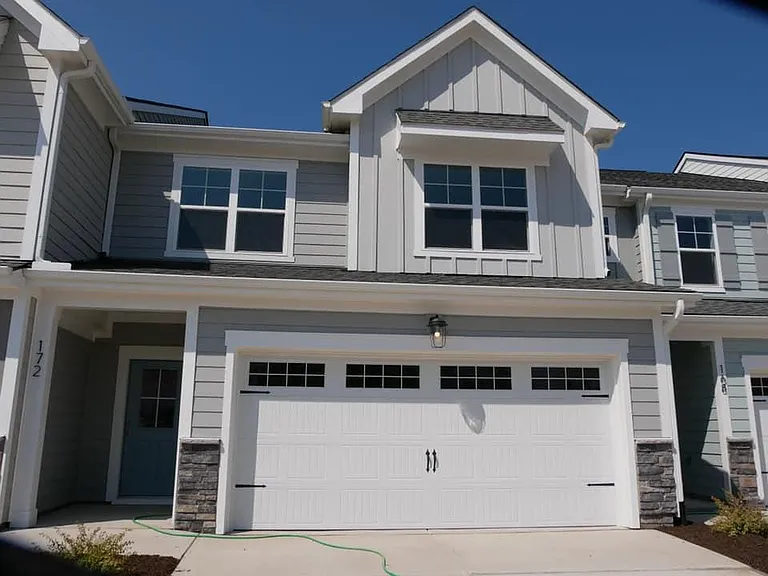 172 Sears Ridge Ln — Photo 2