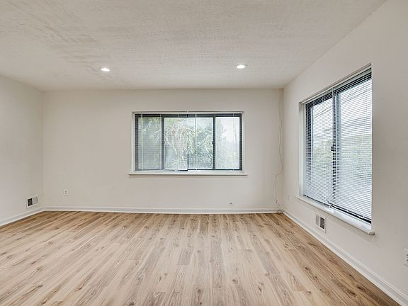 Great natural light throughout
