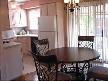 3rd image of 9 Lenox Ct APT 1008