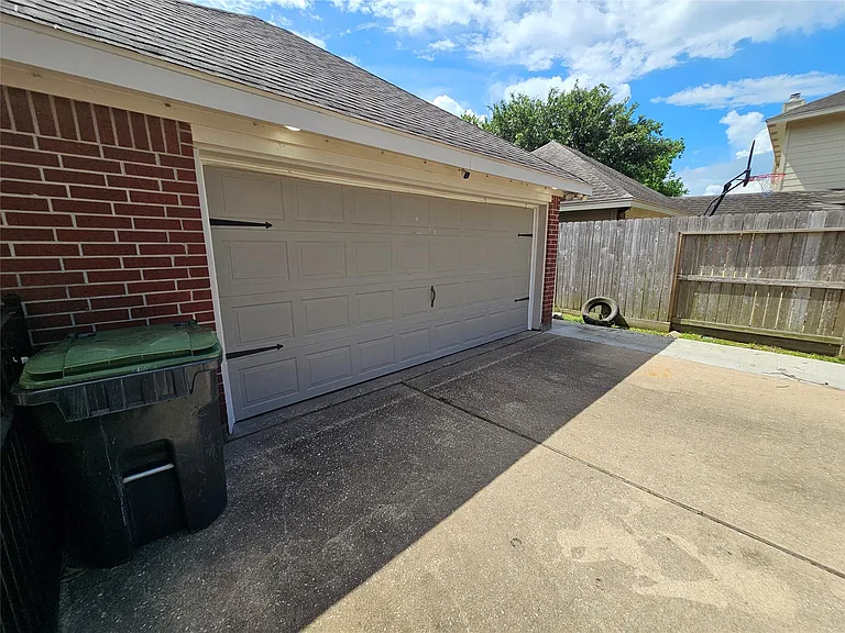 3709 Pinehurst Dr — Photo 38